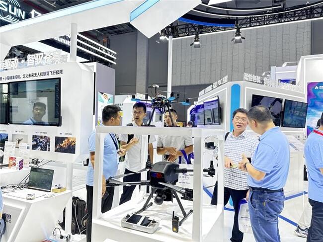 翼輝信息亮相第25屆上海工博會，引領工業智能化新浪潮